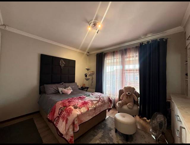 3 BEDROOM APARTMENT FOR SALE IN BARBEQUE DOWNS